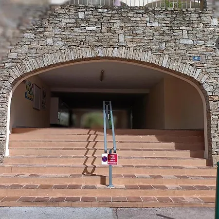 Port Cogolin, T2 Calme Dans Belle Residence, Piscine, Proche St Tropez Cogolin